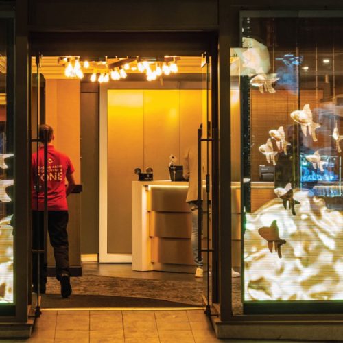 Expérience client restaurant : l&rsquo;affichage dynamique pour fluidifier et augmenter les ventes